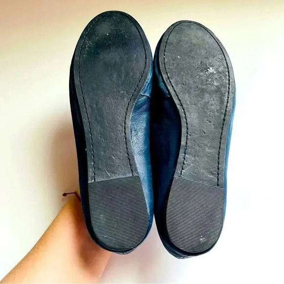 Arturo Chiang Navy Blue Studded Bow Leather Flats - Picture 7 of 7